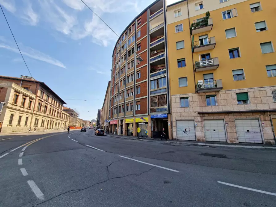 Immagine 17 di Posto auto in vendita  in Via Pietramellara, N. 27/A a Bologna
