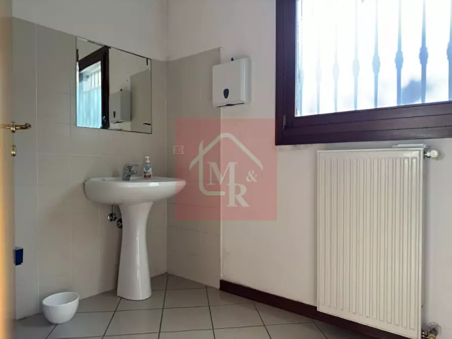 Immagine 16 di Ufficio in affitto  in Via Trieste 4/2 a Cervignano Del Friuli