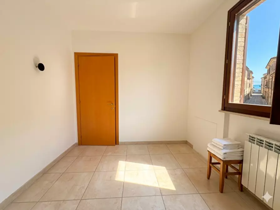 Immagine 15 di Appartamento in vendita  a Senigallia