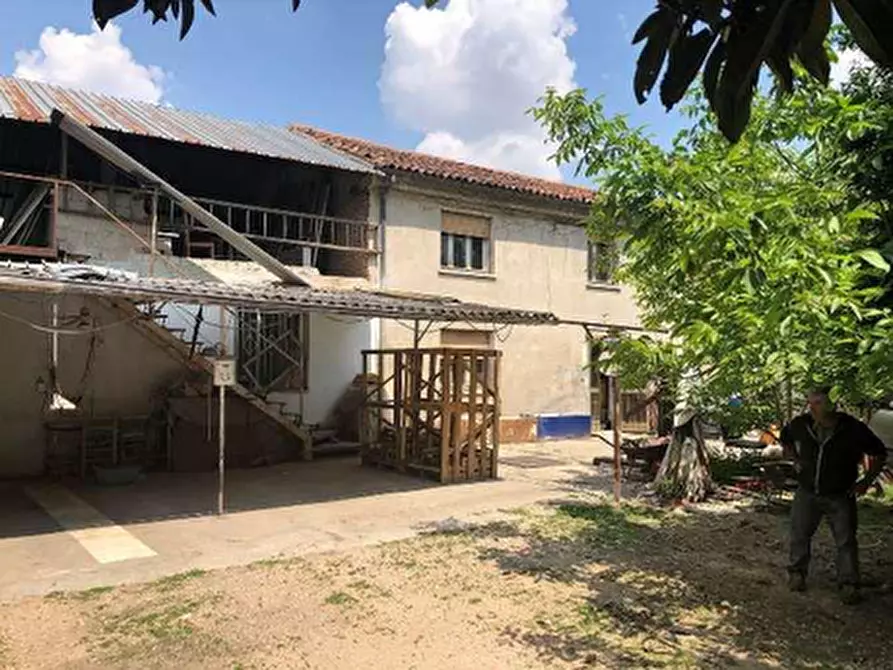 Immagine 3 di Casa bifamiliare in vendita  in Via Visegna 159 a Salizzole