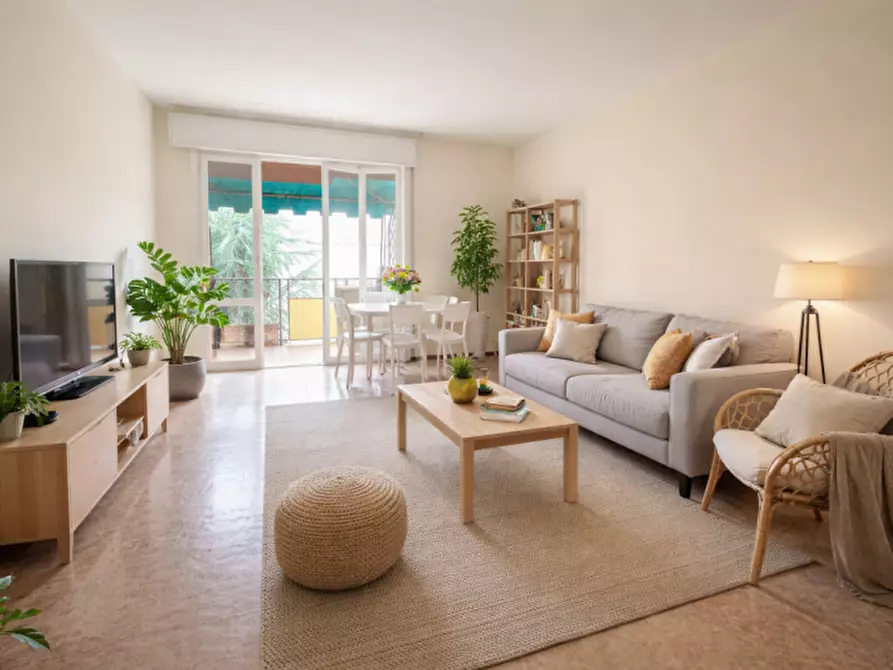 Immagine 1 di Appartamento in vendita  in Via Lovarini a Padova