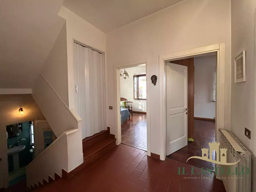 Immagine 17 di Villa in vendita  a Castiglione Del Lago