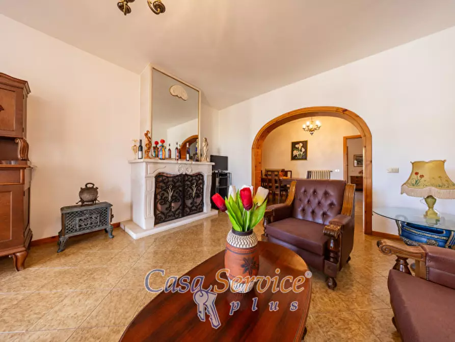 Immagine 7 di Appartamento in vendita  in Via Tiziano a Casarano