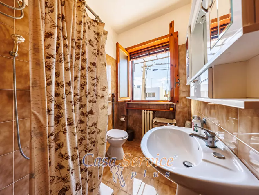 Immagine 16 di Appartamento in vendita  in Via Tiziano a Casarano