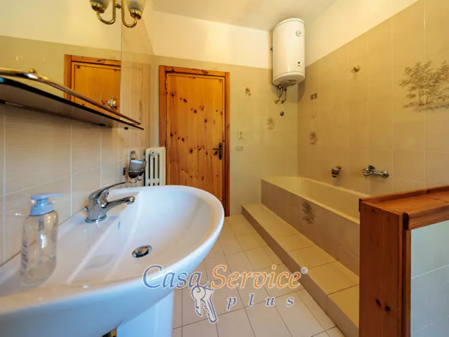 Immagine 30 di Appartamento in vendita  in Via Tiziano a Casarano