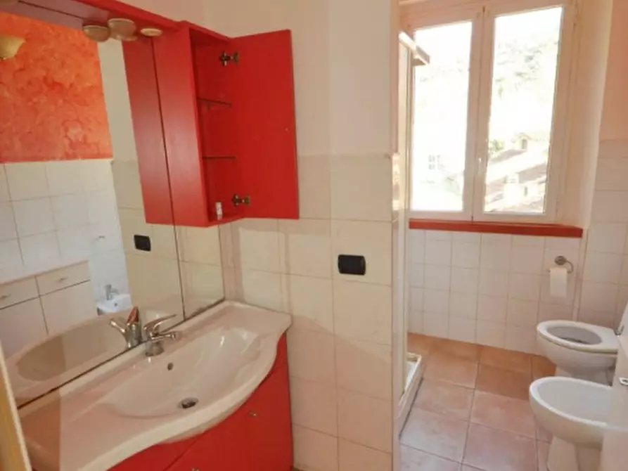 Immagine 7 di Appartamento in vendita  in Via Roma a Loro Ciuffenna