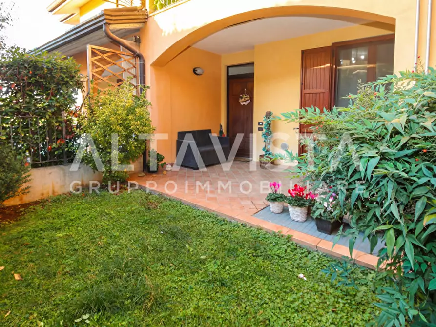 Immagine 8 di Appartamento in vendita  in Via Fossadone a Castiglione Delle Stiviere