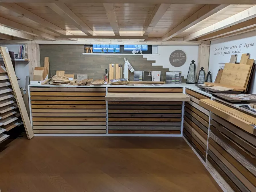 Immagine 9 di Negozio in vendita  in via valpantena, 18 a Verona