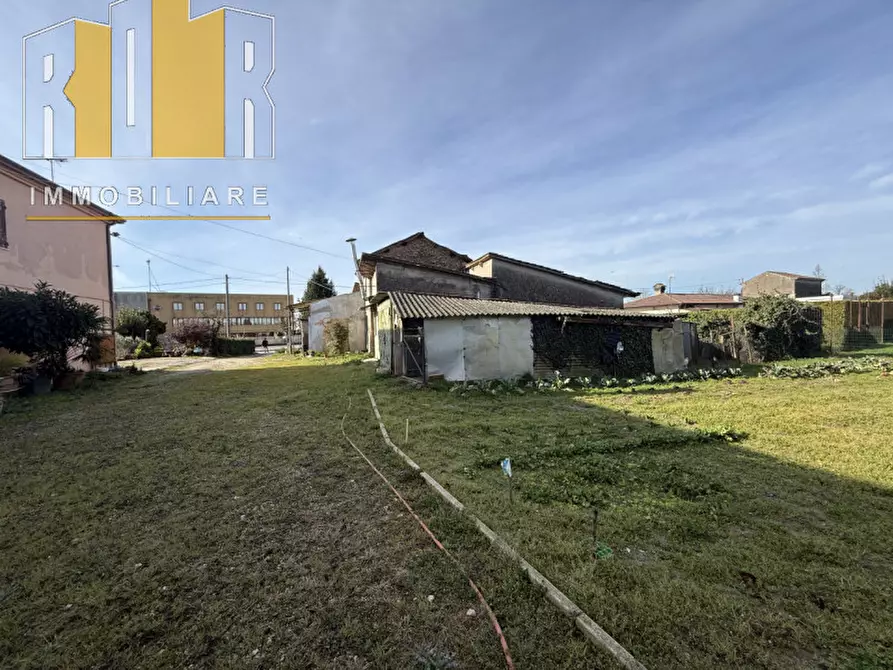 Immagine 8 di Casa trifamiliare in vendita  in Via Dante Alighieri a Pontelongo