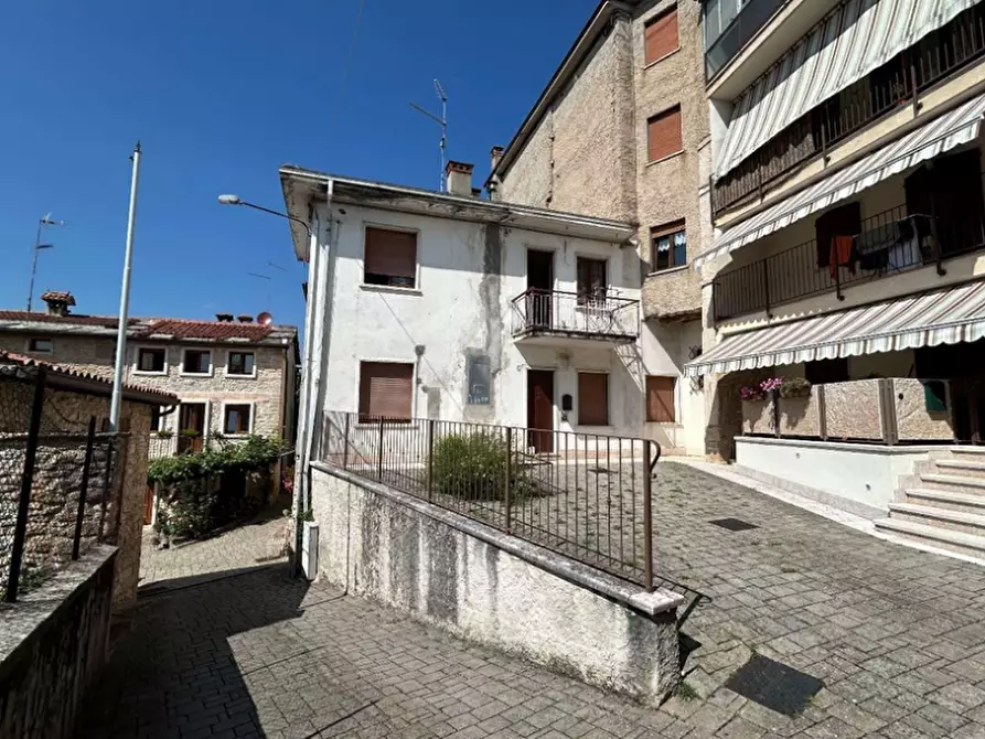 Immagine 1 di Casa indipendente in vendita  in Via Borgo Paglia 38 a Cerro Veronese