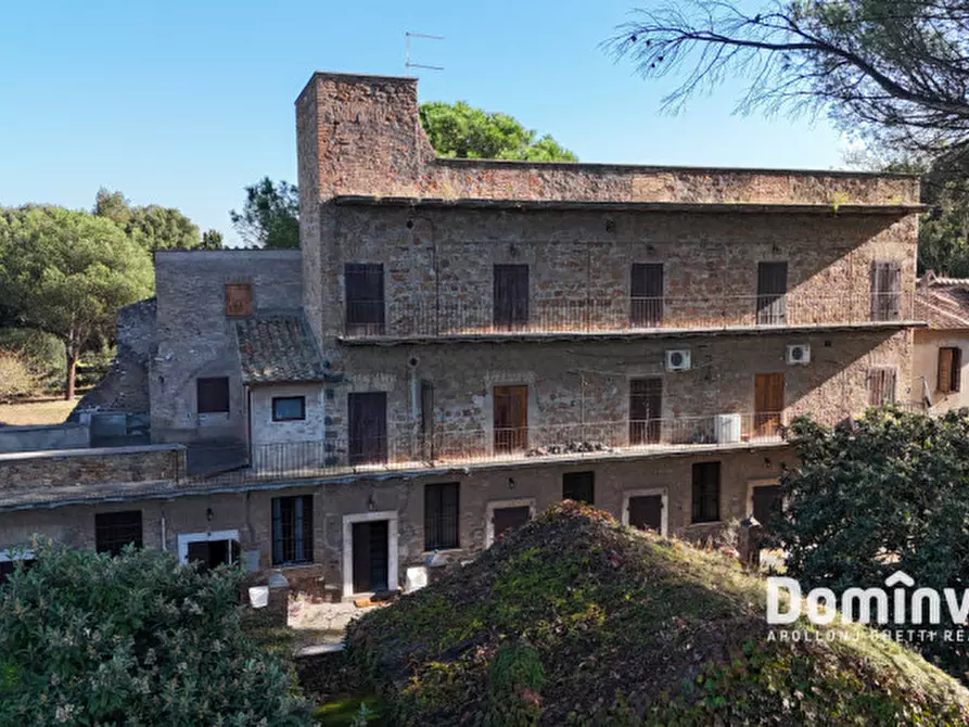 Immagine 3 di Palazzo in vendita  in Via Appia Antica a Roma