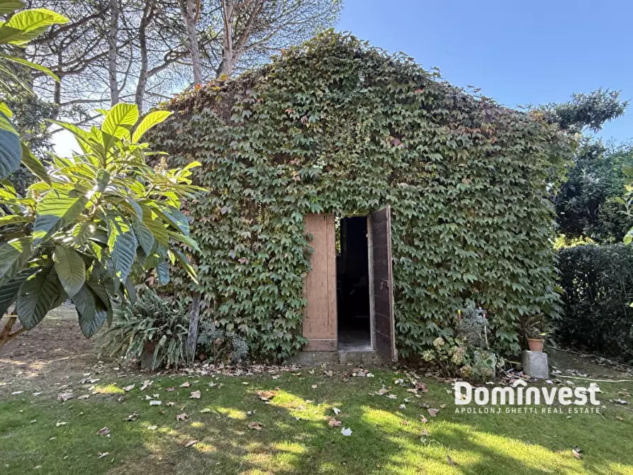 Immagine 5 di Palazzo in vendita  in Via Appia Antica a Roma