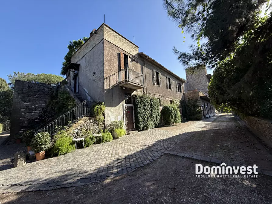 Immagine 7 di Palazzo in vendita  in Via Appia Antica a Roma