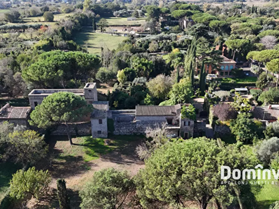 Immagine 8 di Palazzo in vendita  in Via Appia Antica a Roma