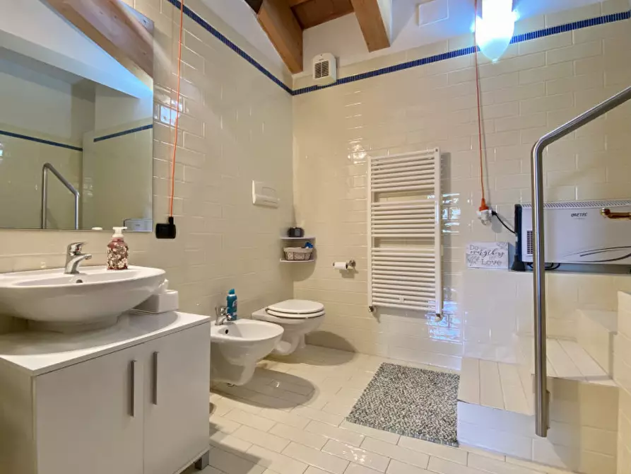 Immagine 18 di Appartamento in vendita  in Contra' Motton San Lorenzo a Vicenza