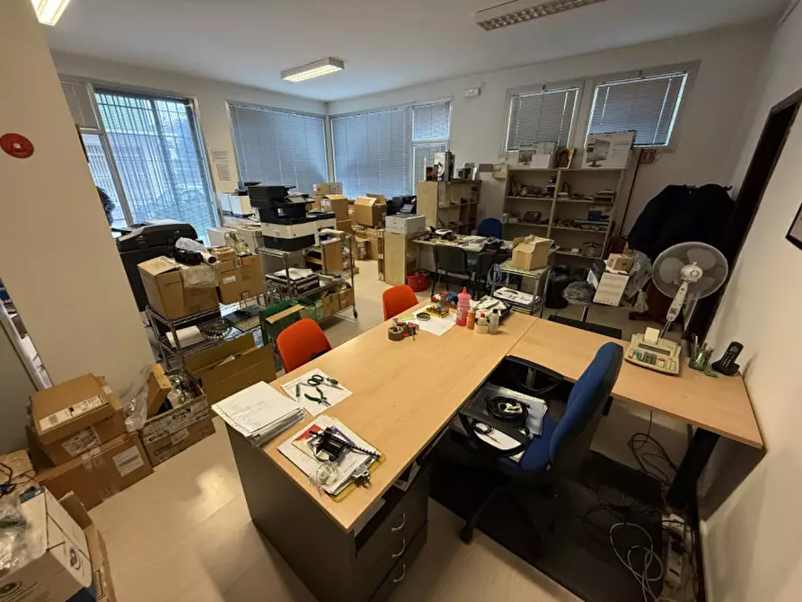 Immagine 4 di Negozio in vendita  a Padova