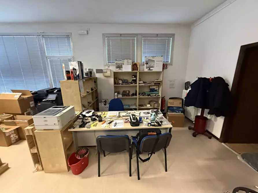 Immagine 5 di Negozio in vendita  a Padova