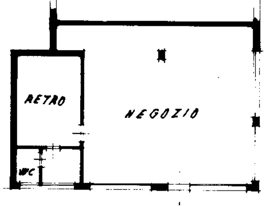 Immagine 14 di Negozio in vendita  a Padova