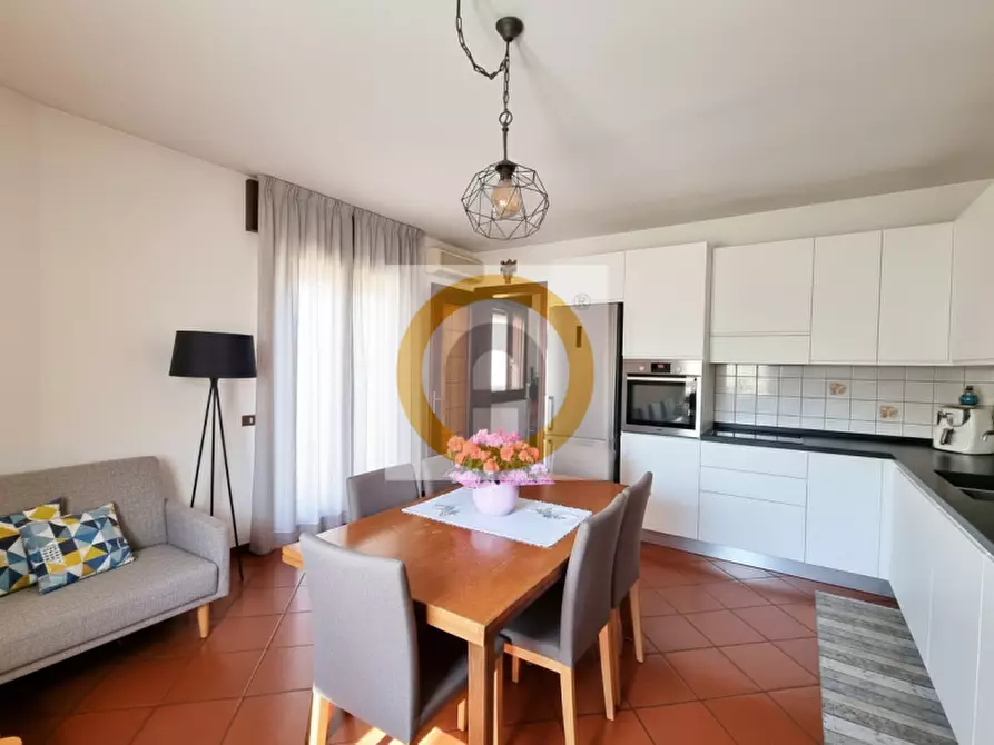 Immagine 6 di Casa bifamiliare in vendita  a Bassano Del Grappa