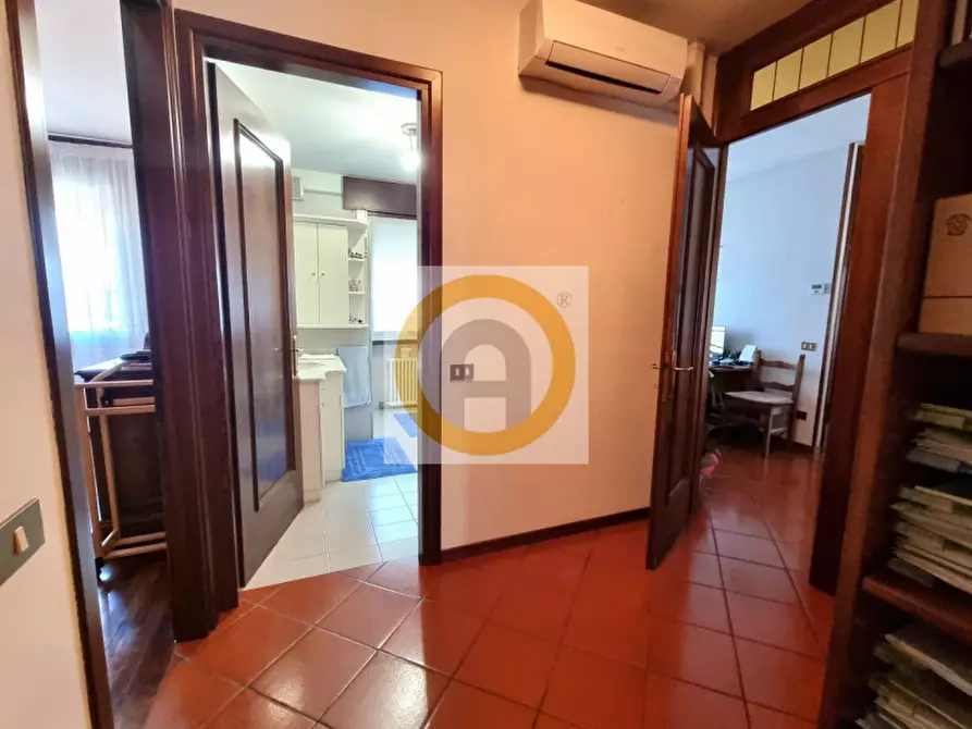 Immagine 9 di Casa bifamiliare in vendita  a Bassano Del Grappa