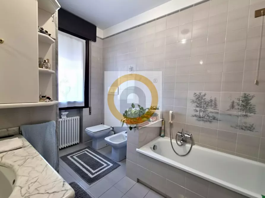 Immagine 12 di Casa bifamiliare in vendita  a Bassano Del Grappa