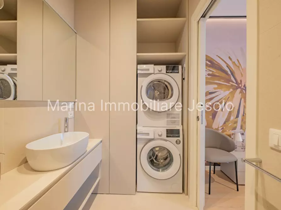 Immagine 13 di Appartamento in vendita  in Via Goffredo Mameli a Jesolo