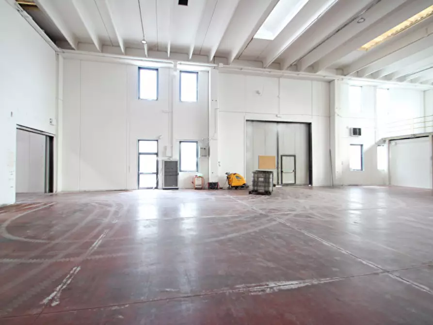 Immagine 2 di Laboratorio in vendita  in via noalese 112 a Santa Maria Di Sala