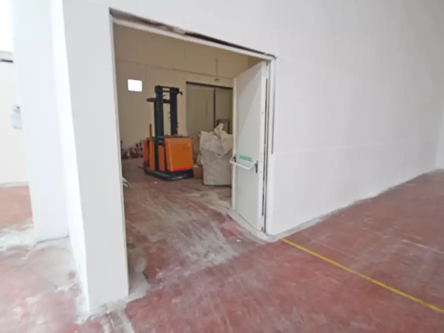 Immagine 3 di Laboratorio in vendita  in via noalese 112 a Santa Maria Di Sala