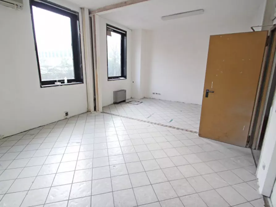 Immagine 4 di Laboratorio in vendita  in via noalese 112 a Santa Maria Di Sala