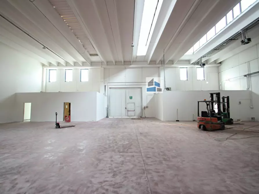 Immagine 1 di Laboratorio in affitto  in via noalese 112 a Santa Maria Di Sala