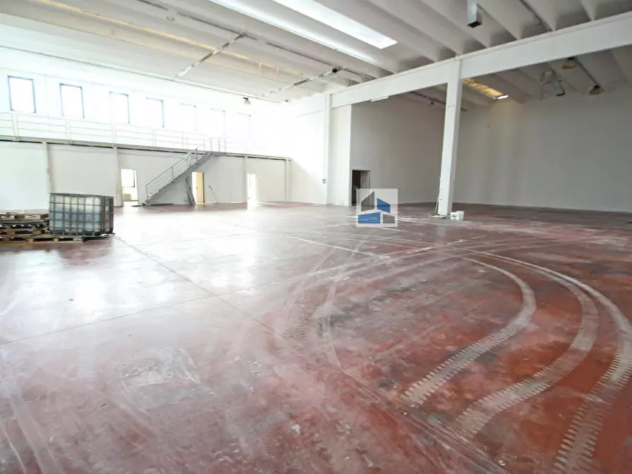 Immagine 7 di Laboratorio in affitto  in via noalese 112 a Santa Maria Di Sala