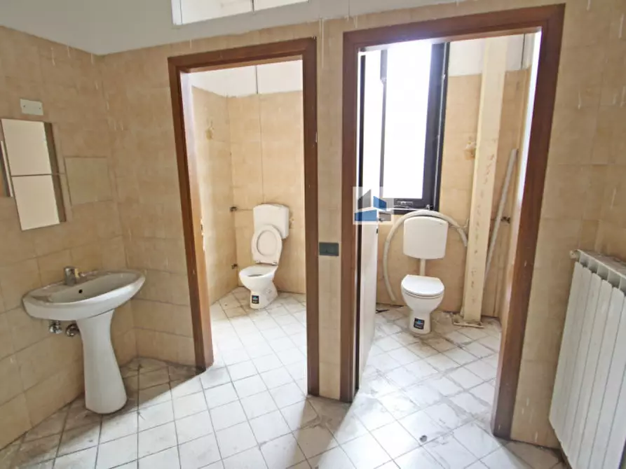 Immagine 10 di Laboratorio in affitto  in via noalese 112 a Santa Maria Di Sala