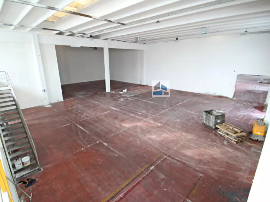 Immagine 12 di Laboratorio in affitto  in via noalese 112 a Santa Maria Di Sala