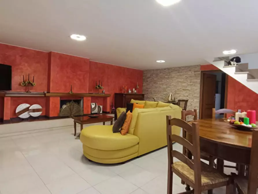 Immagine 10 di Casa indipendente in vendita  in VIA PANTANO a Sora