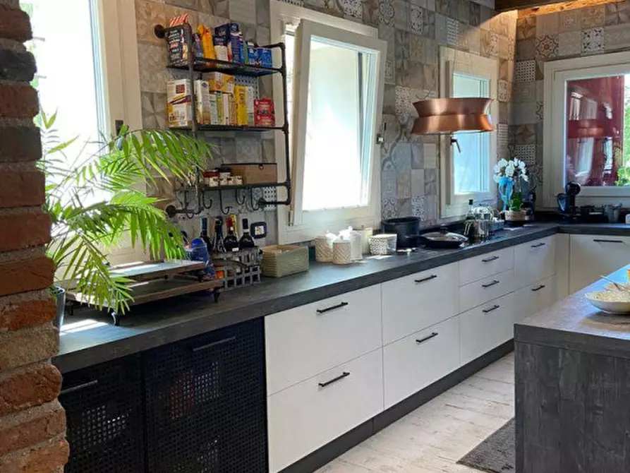 Immagine 17 di Rustico / casale in vendita  in Via Divisione Folgore 9c a Vicenza