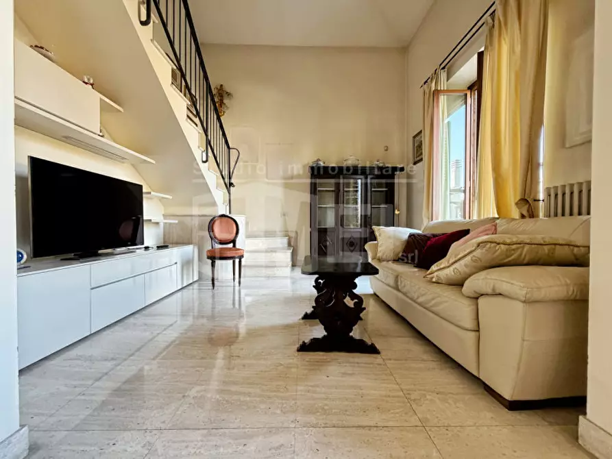 Immagine 2 di Appartamento in vendita  in Vle del Risorgimento 71 a Livorno