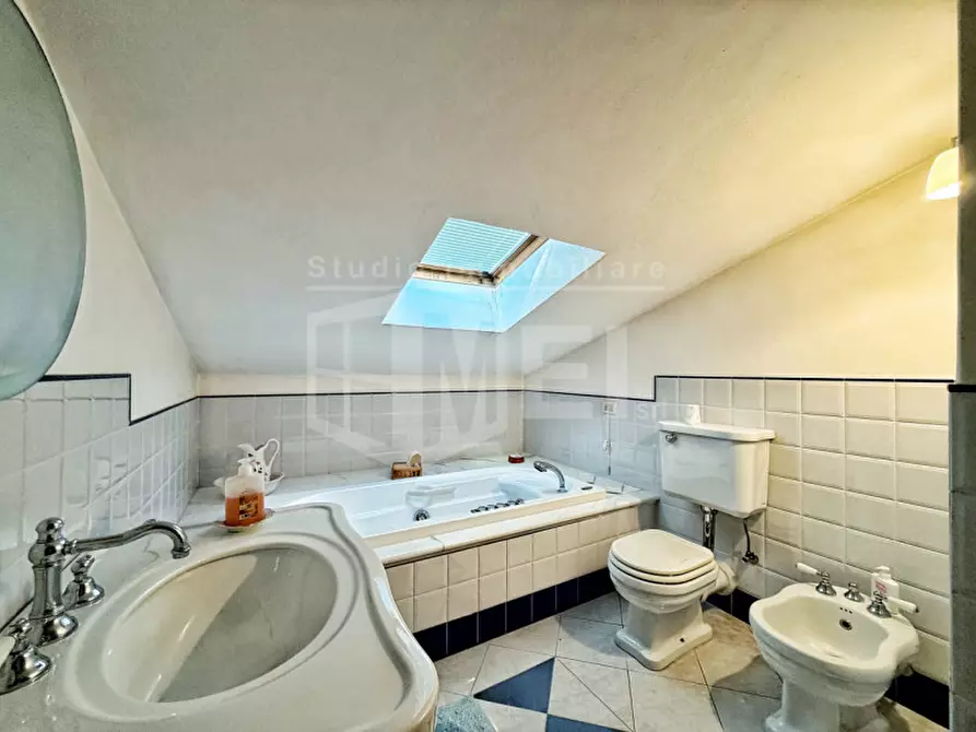 Immagine 34 di Appartamento in vendita  in Vle del Risorgimento 71 a Livorno