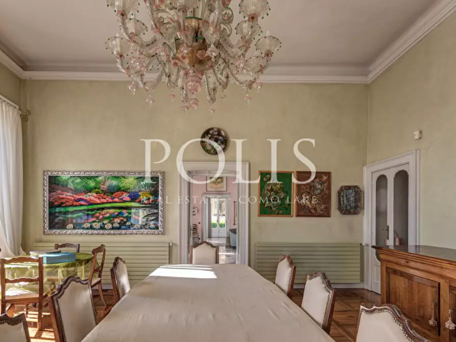 Immagine 26 di Villa in vendita  a Como