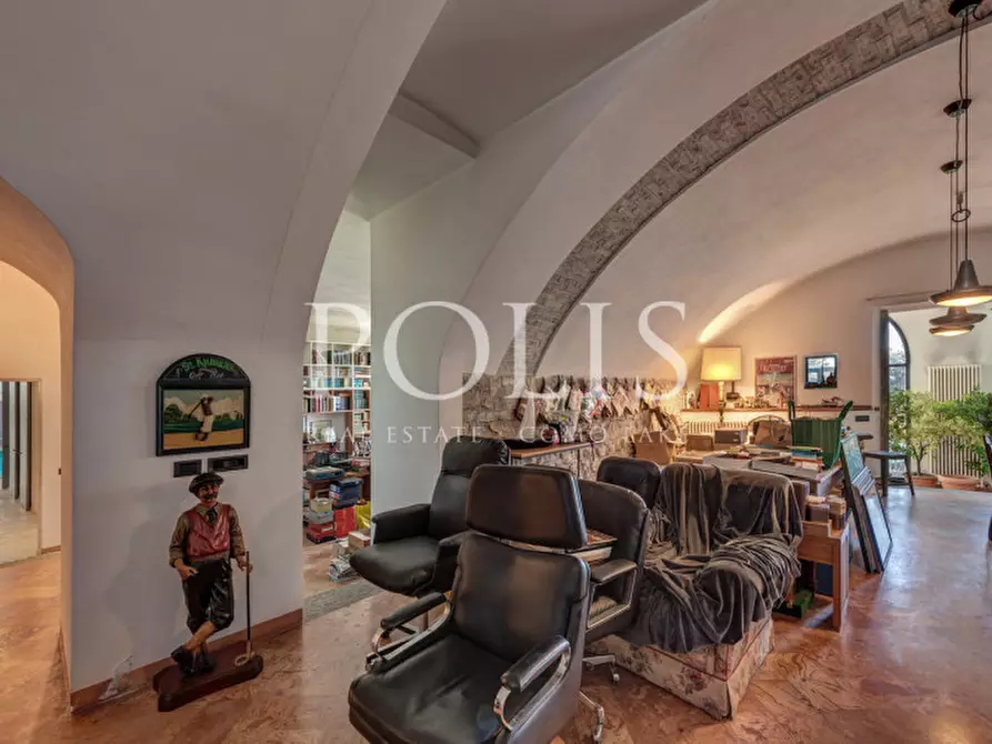 Immagine 58 di Villa in vendita  a Como