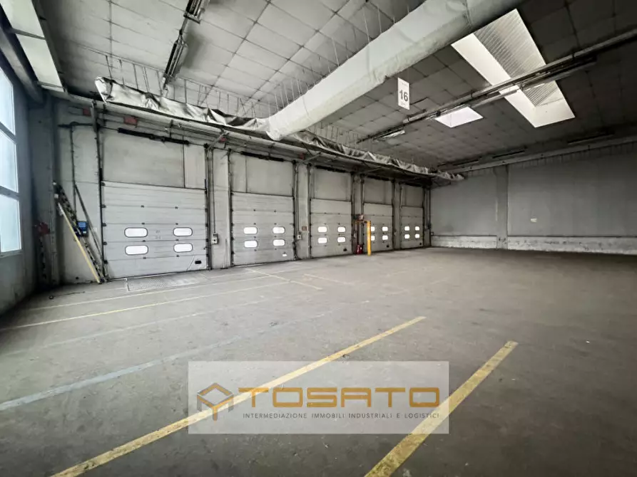 Immagine 4 di Capannone industriale in affitto  a Isola Rizza