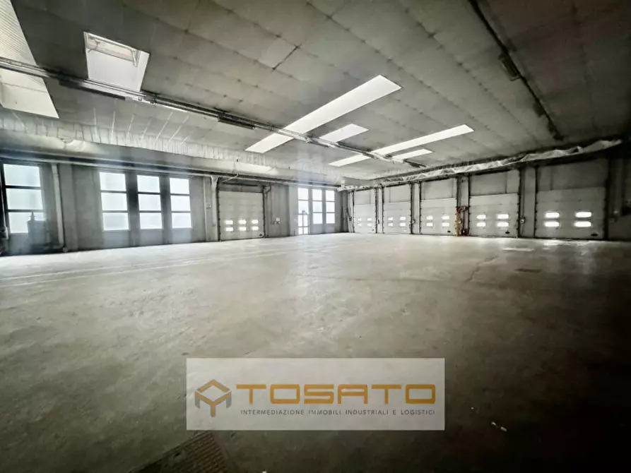 Immagine 6 di Capannone industriale in affitto  a Isola Rizza