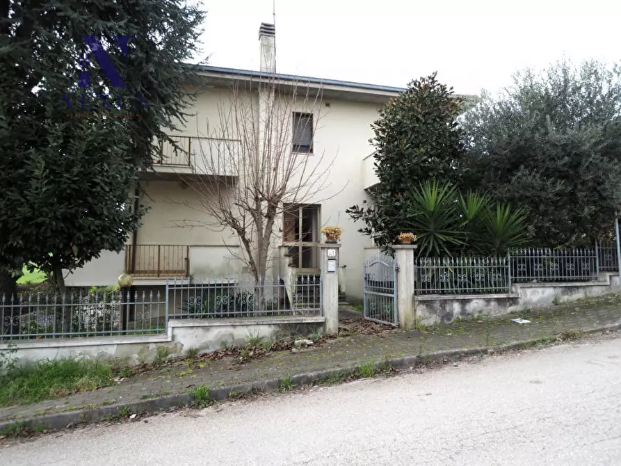 Immagine 2 di Appartamento in vendita  in Via della Libertà a Monte Porzio