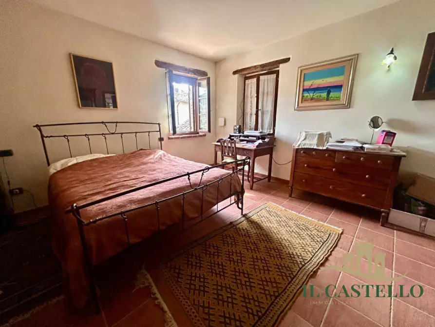 Immagine 11 di Appartamento in vendita  a Castiglione Del Lago