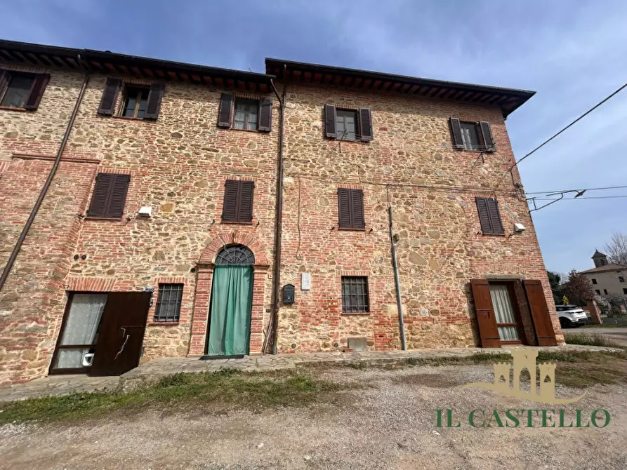 Immagine 17 di Appartamento in vendita  a Castiglione Del Lago