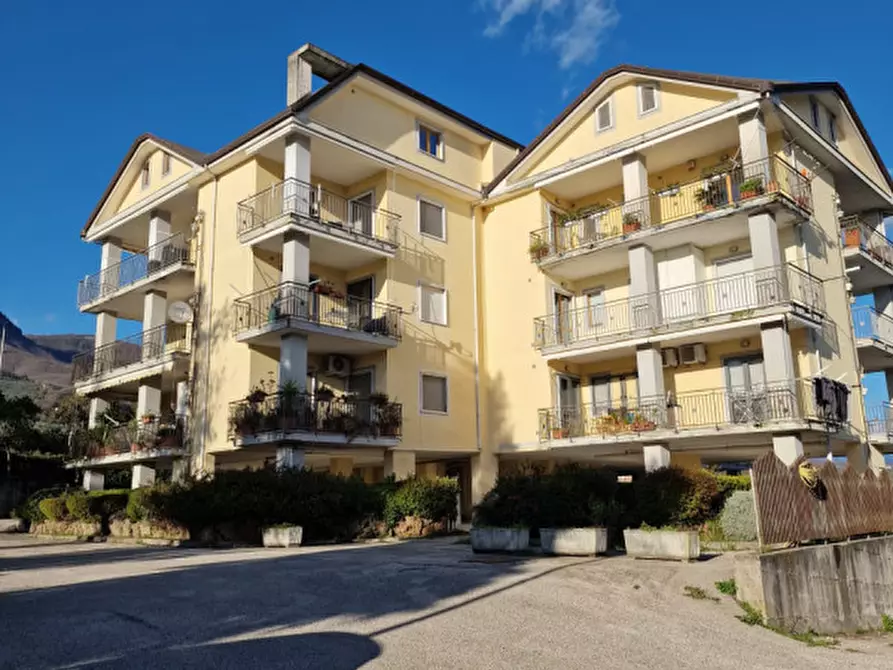 Immagine 2 di Appartamento in vendita  in Via Don Sante Rossano a Eboli