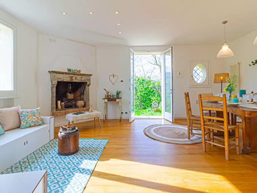 Immagine 5 di Villa in vendita  in VIA VAL QUADERNA a Castel San Pietro Terme