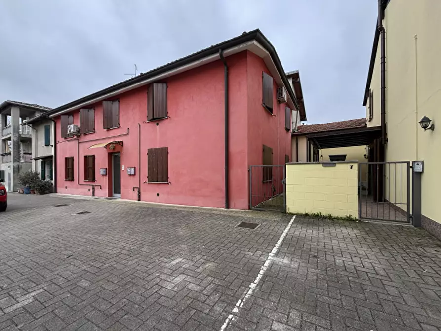 Immagine 1 di Appartamento in vendita  in Strada Dani Maestà, 9 a Parma