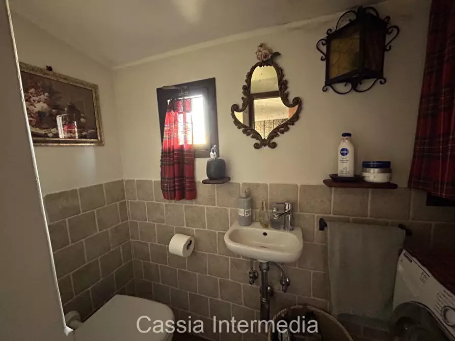 Immagine 24 di Appartamento in vendita  in Via Geribaldi 36 a Nepi