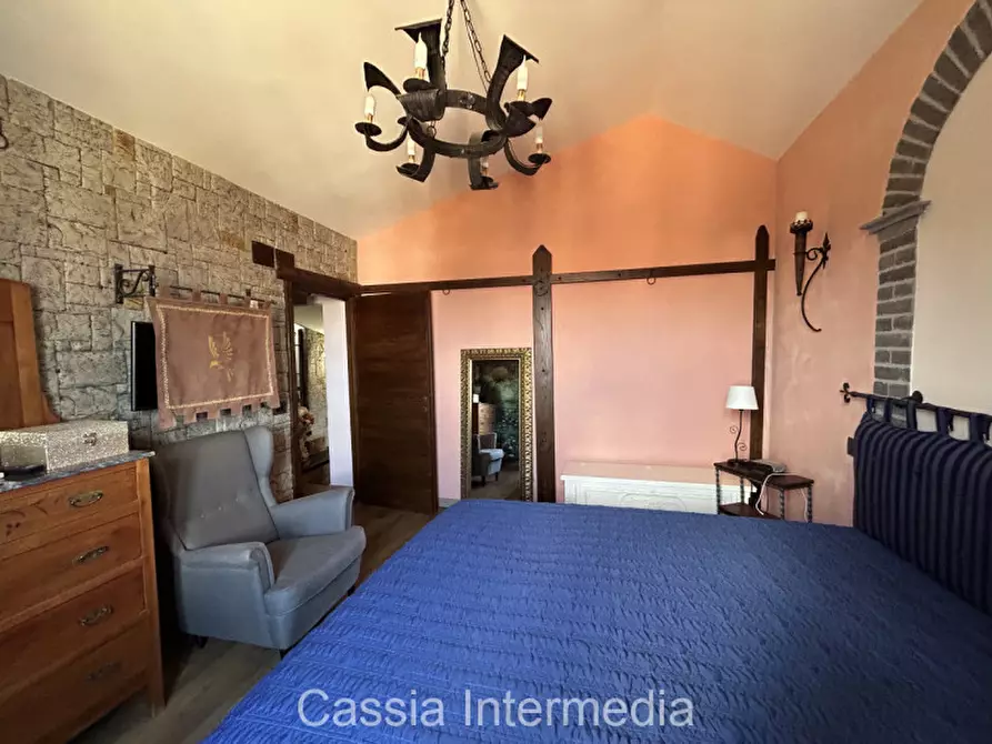 Immagine 37 di Appartamento in vendita  in Via Geribaldi 36 a Nepi