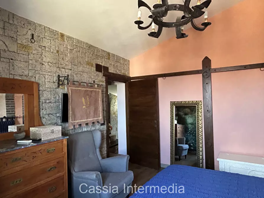 Immagine 38 di Appartamento in vendita  in Via Geribaldi 36 a Nepi